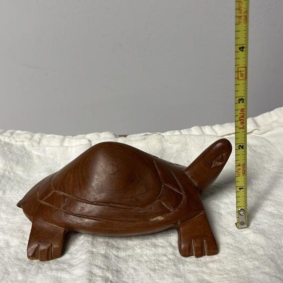 VINTAGE HAND CARVED WOODEN TURTLE TORTOISE FROM KENYA - Picture 8 of 8